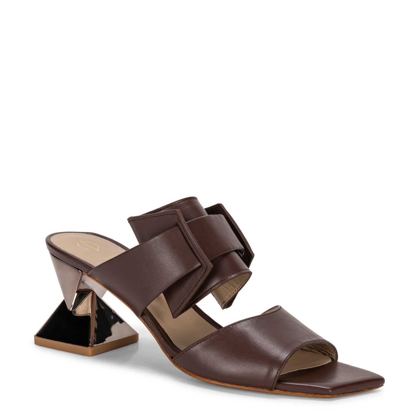 Aki | Brown