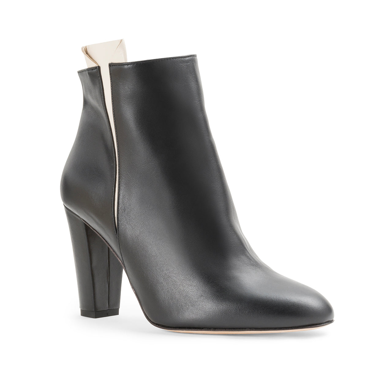 Andromeda | Black