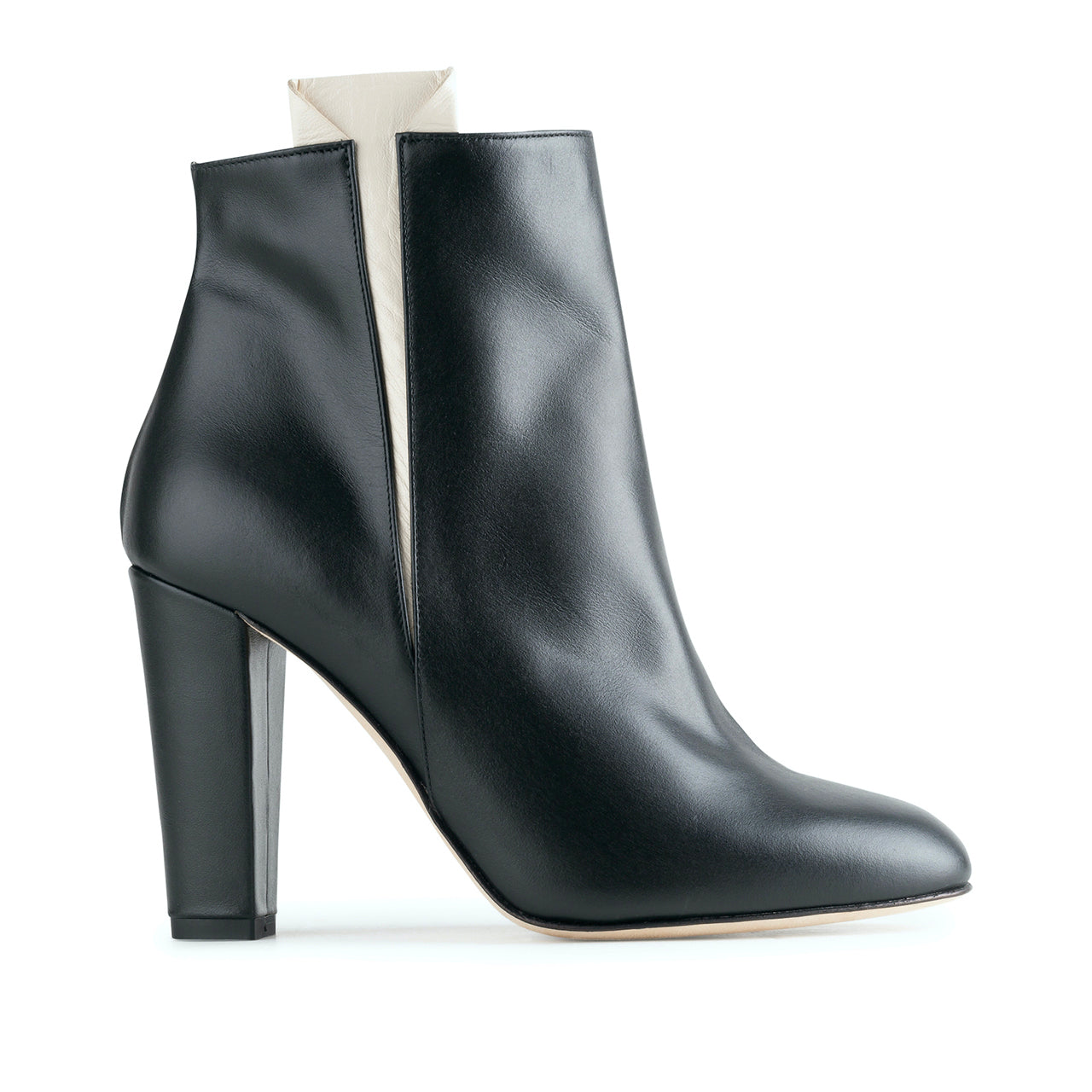 Andromeda | Black