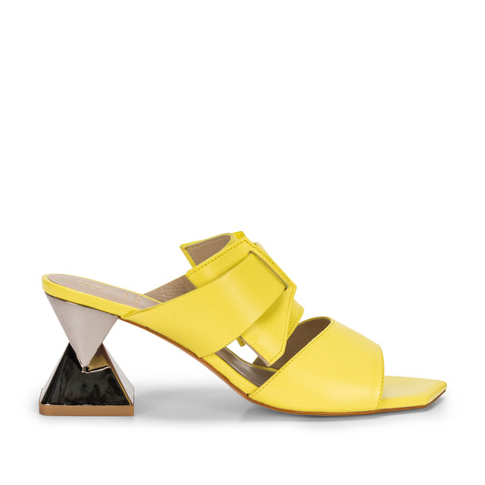 Aki | Yellow